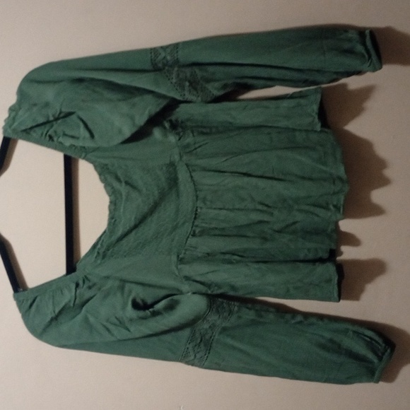 NEON SOUL 💚 crop top! .𖥔 ݁ ˖๋ ࣭ ⭑ - Picture 2 of 4